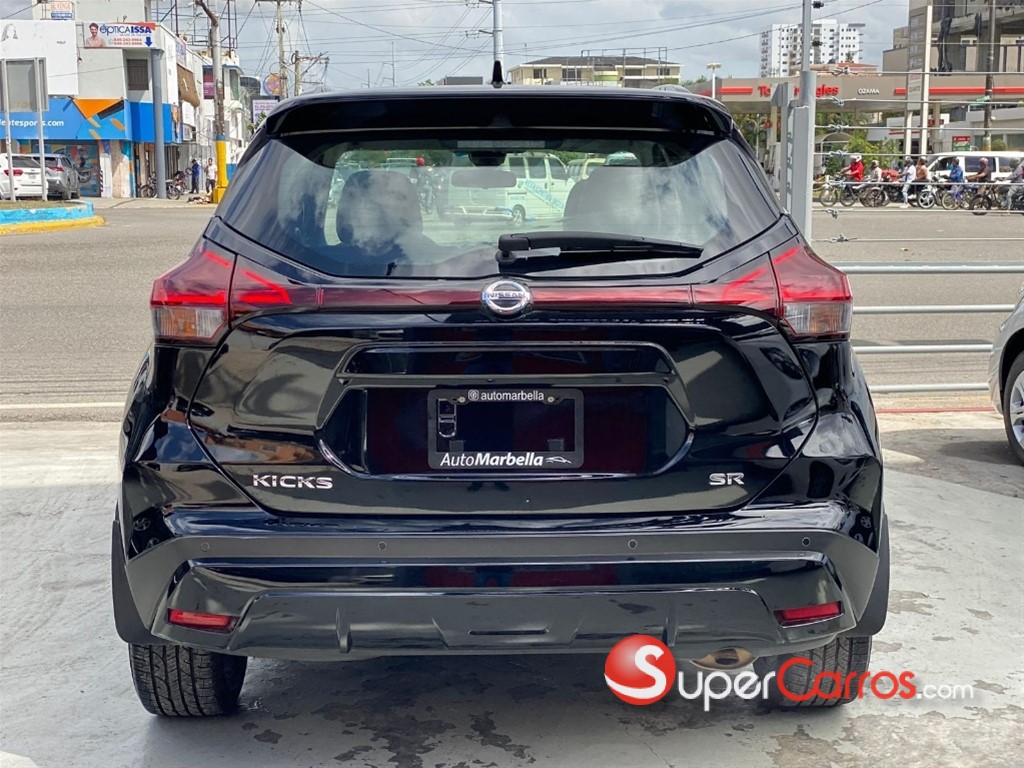 2021 Nissan Kicks SR — foto 2 / 7