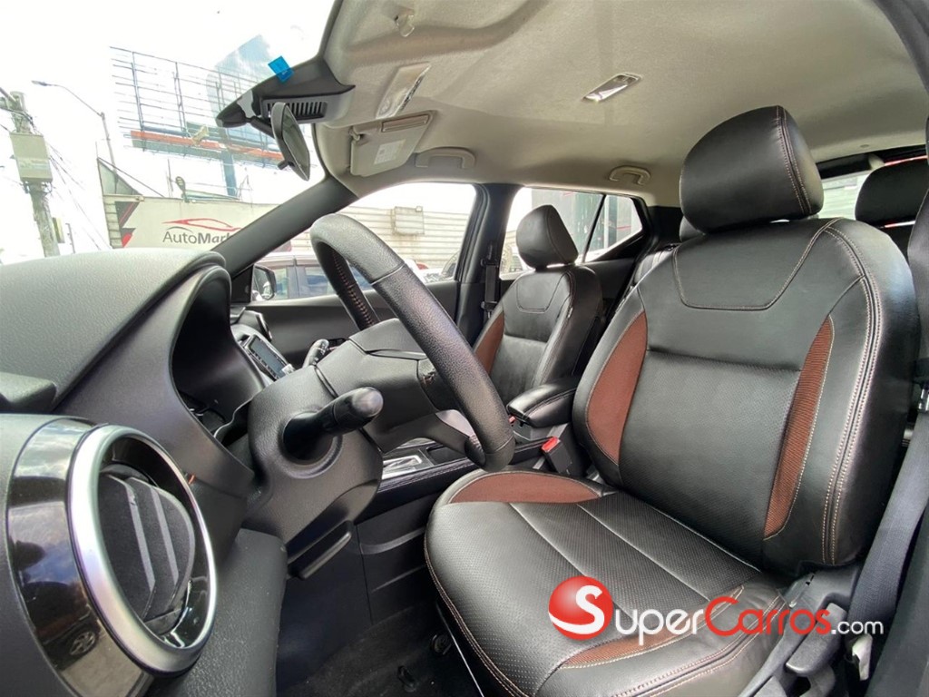 2021 Nissan Kicks SR — foto 6 / 7