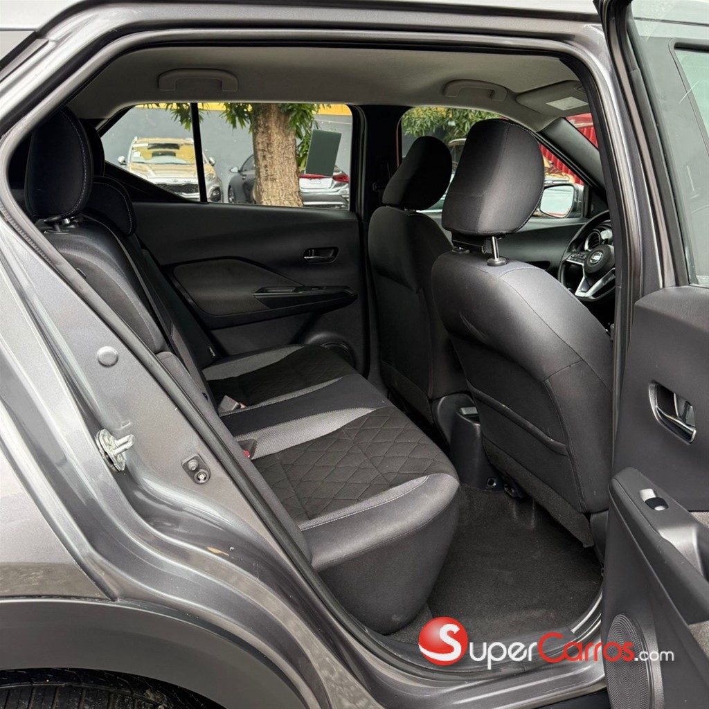 2020 Nissan Kicks SV — foto 11 / 12