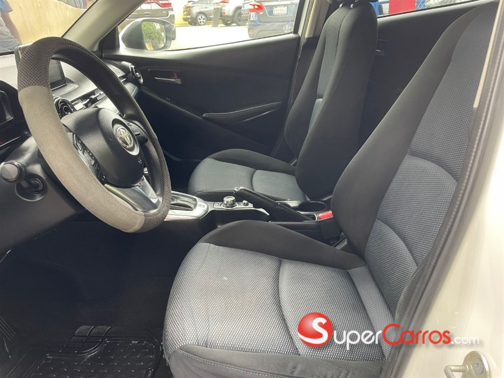 2017 Toyota Yaris iA — foto 7 / 10