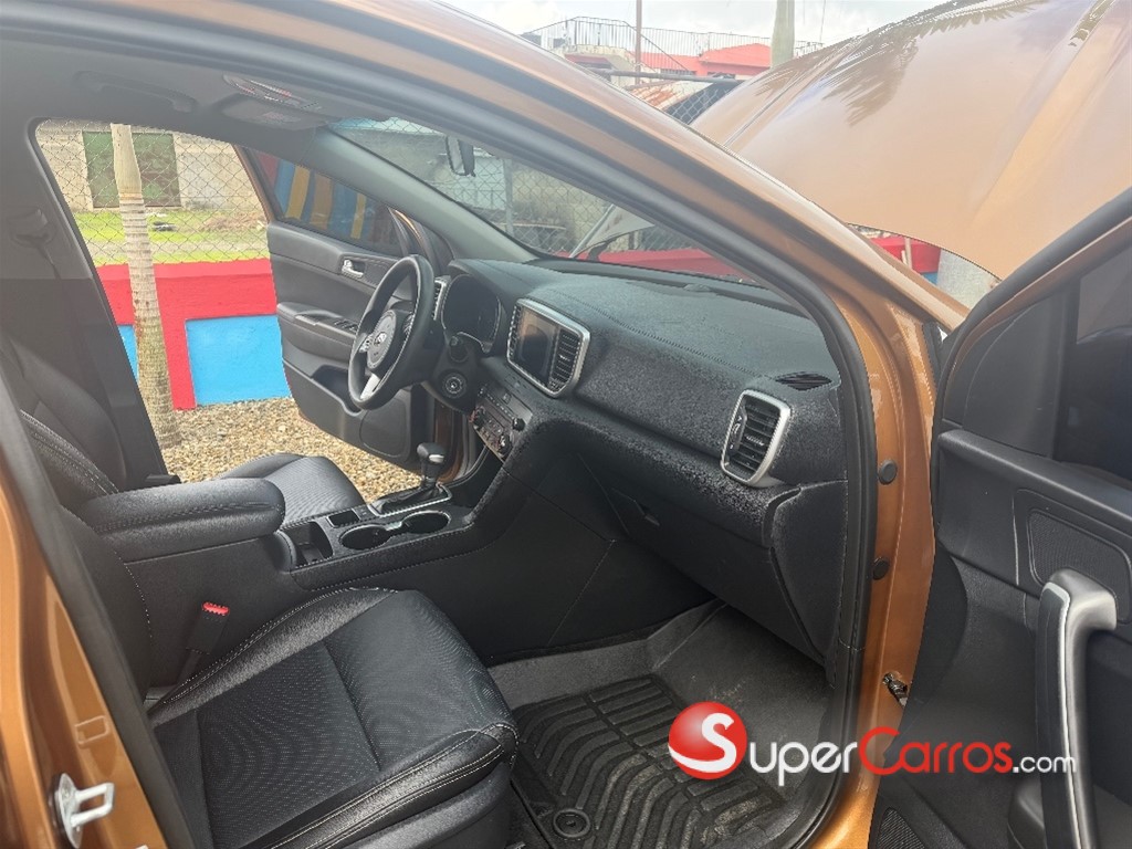 2020 Kia Sportage — foto 8 / 12