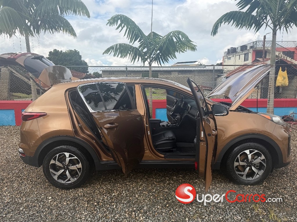 2020 Kia Sportage — foto 10 / 12