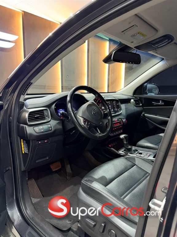 2020 Kia Sorento — foto 4 / 12