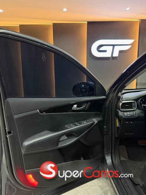 2020 Kia Sorento — foto 5 / 12