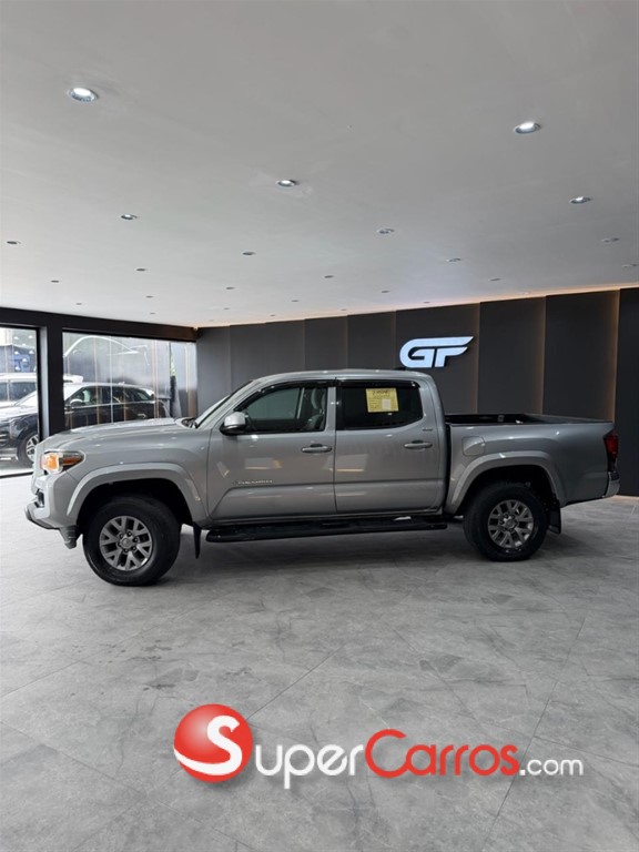 2019 Toyota Tacoma SR5 — foto 2 / 10