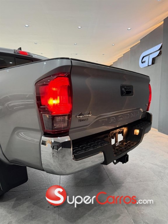 2019 Toyota Tacoma SR5 — foto 3 / 10