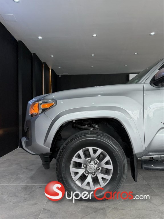 2019 Toyota Tacoma SR5 — foto 7 / 10