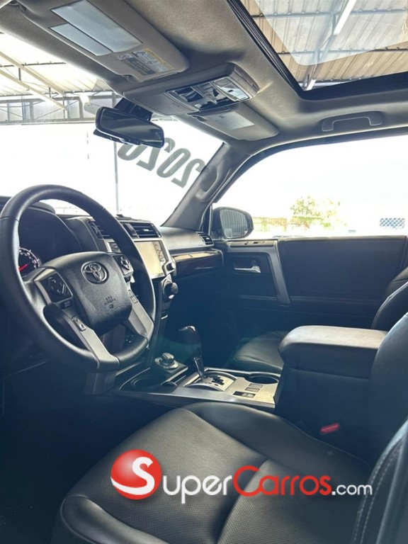 2020 Toyota 4 Runner Limited — foto 6 / 10