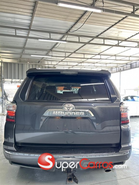 2020 Toyota 4 Runner Limited — foto 7 / 10