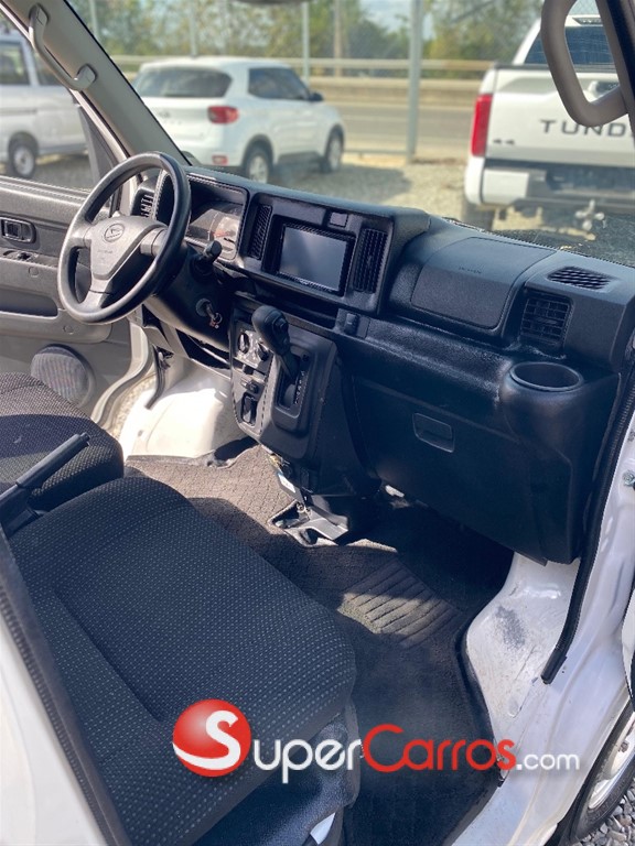 2020 Daihatsu Hijet — foto 10 / 12