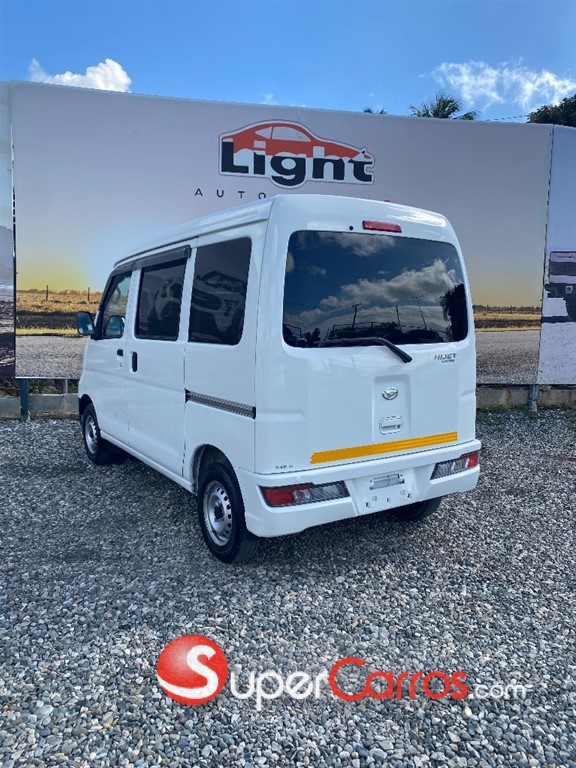 2020 Daihatsu Hijet — foto 11 / 12