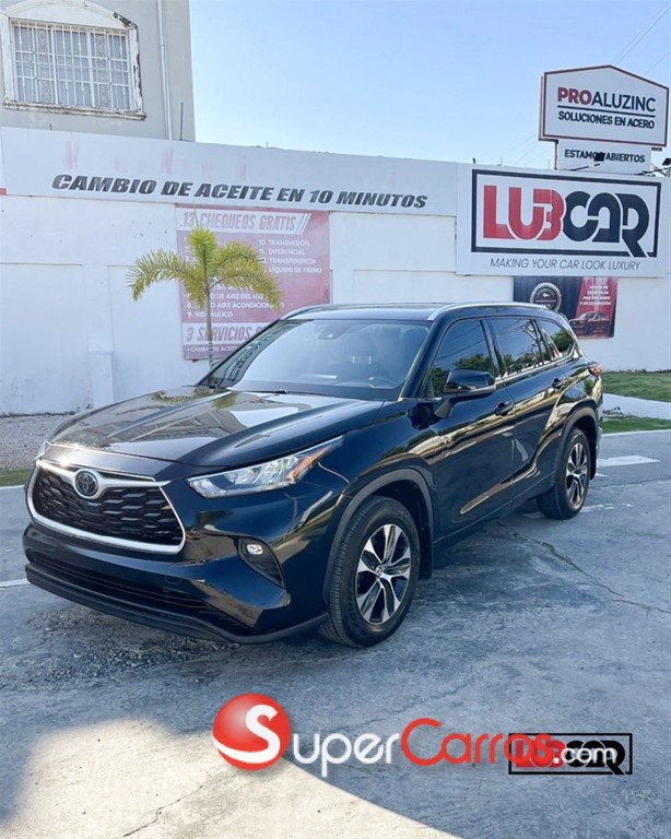 2021 Toyota Highlander XLE — foto 2 / 7