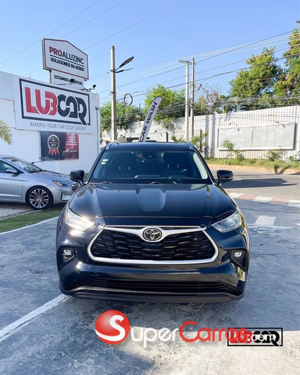 2021 Toyota Highlander XLE — foto 4 / 7