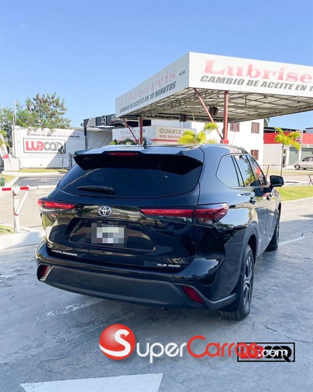 2021 Toyota Highlander XLE — foto 5 / 7
