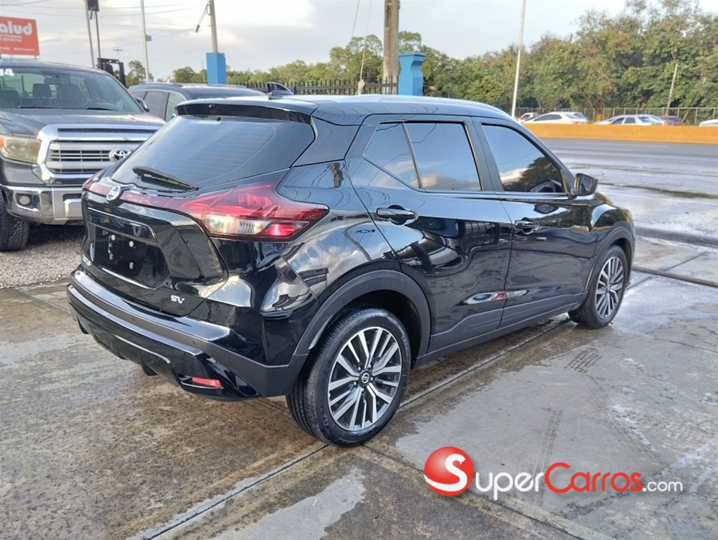 2021 Nissan Kicks SV — foto 4 / 10