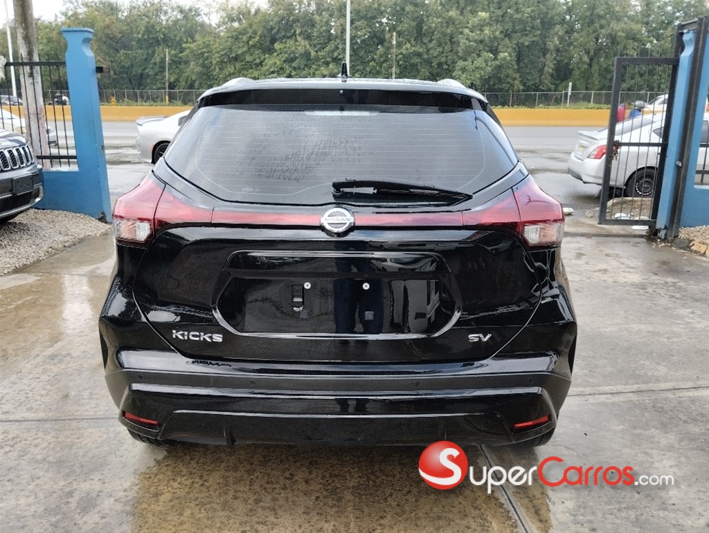 2021 Nissan Kicks SV — foto 6 / 10