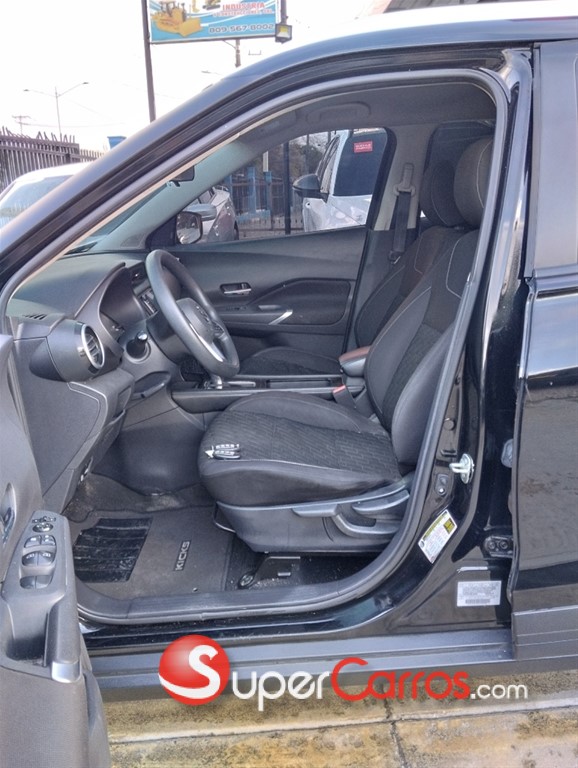 2021 Nissan Kicks SV — foto 7 / 10