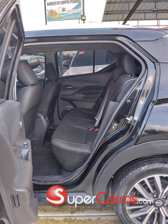 2021 Nissan Kicks SV — foto 8 / 10
