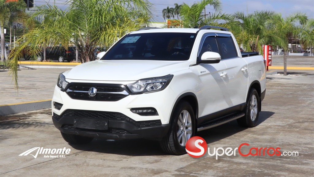 2020 KGM Rexton
