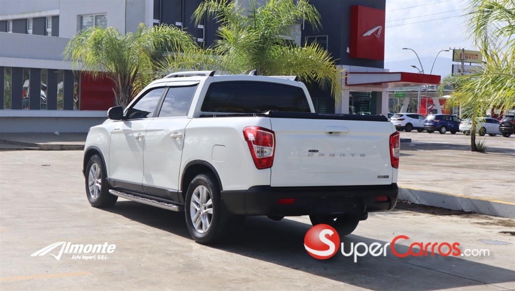 2020 KGM Rexton — foto 2 / 10