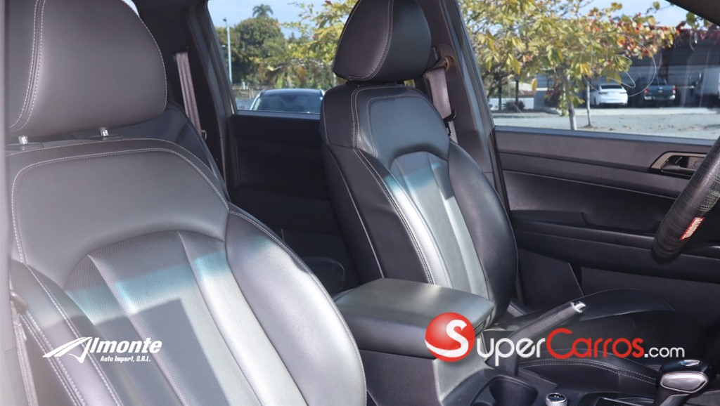 2020 KGM Rexton — foto 6 / 10