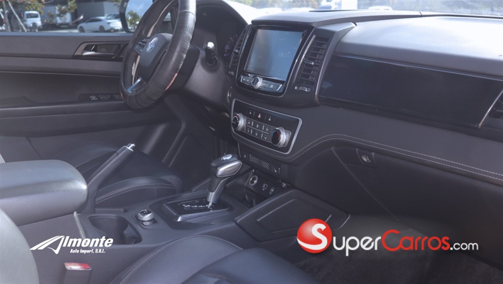 2020 KGM Rexton — foto 9 / 10