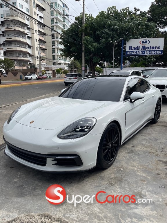 2018 Porsche Panamera
