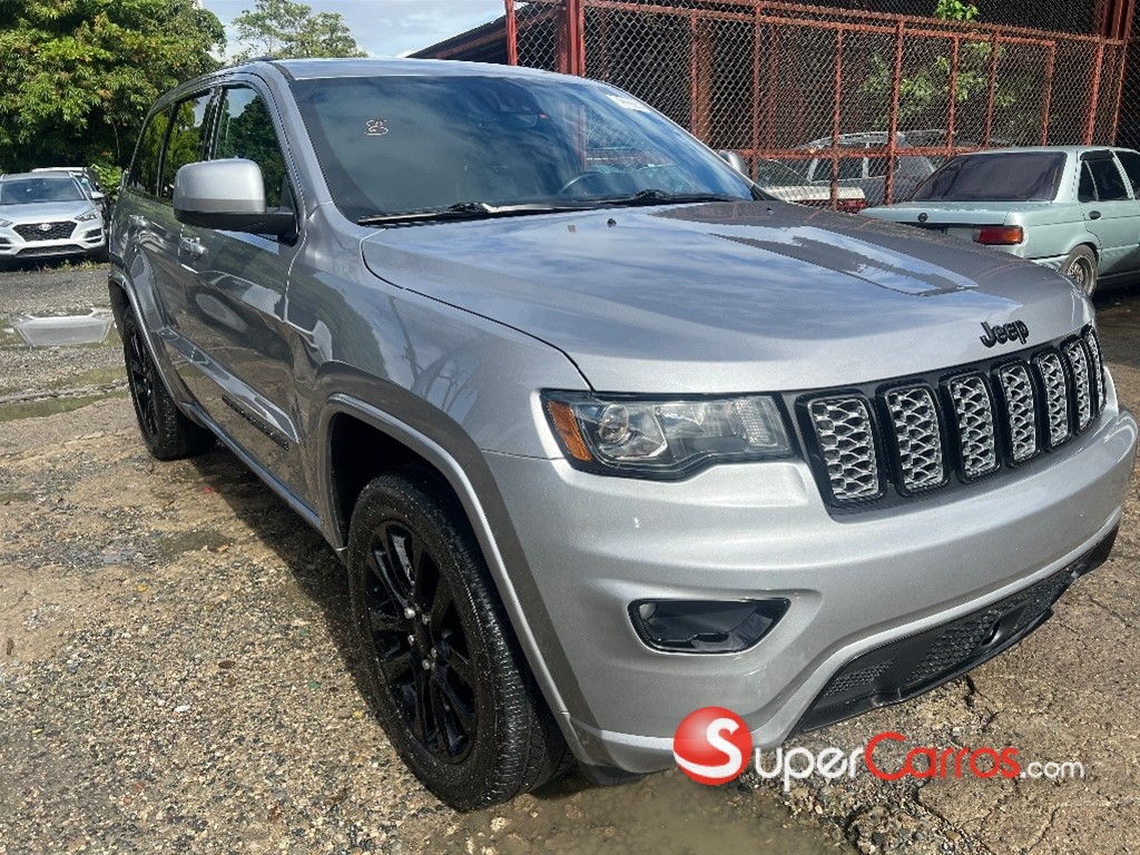 2020 Jeep Grand Cherokee Altitude — foto 2 / 12