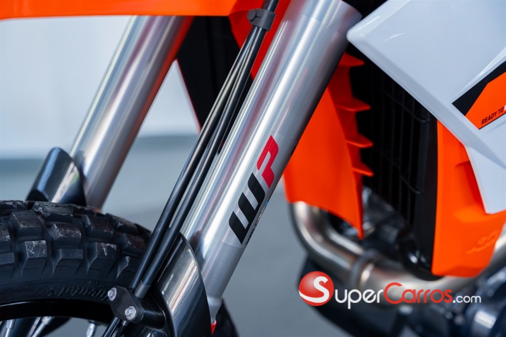 2026 KTM 690 — foto 3 / 12