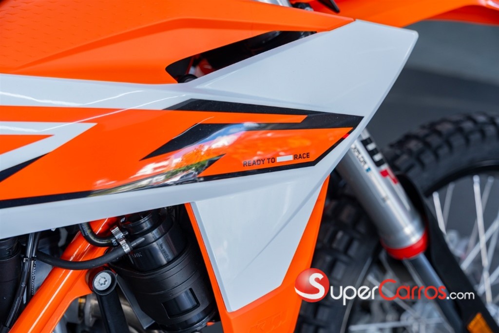 2026 KTM 690 — foto 7 / 12
