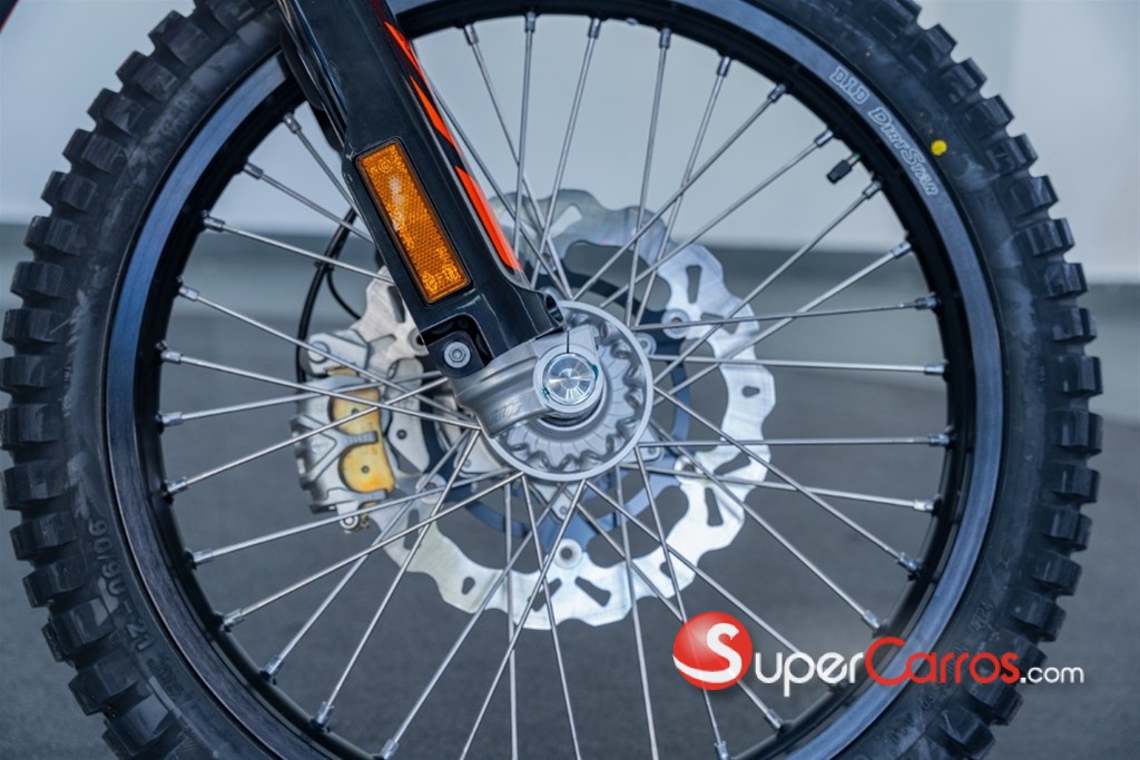 2026 KTM 690 — foto 8 / 12