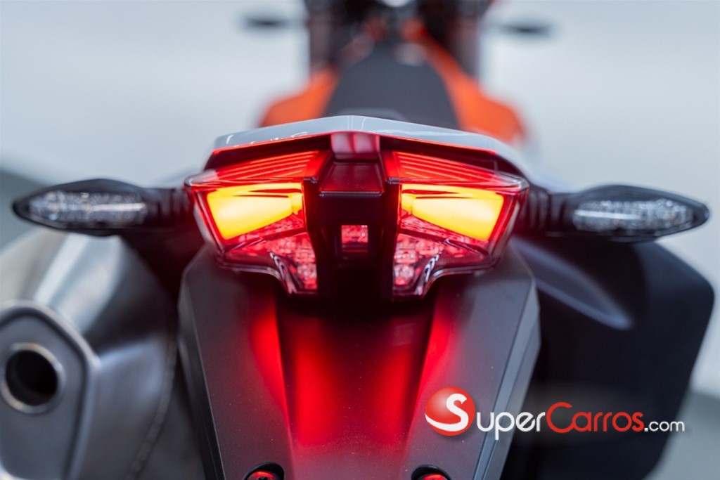 2026 KTM 690 — foto 10 / 12