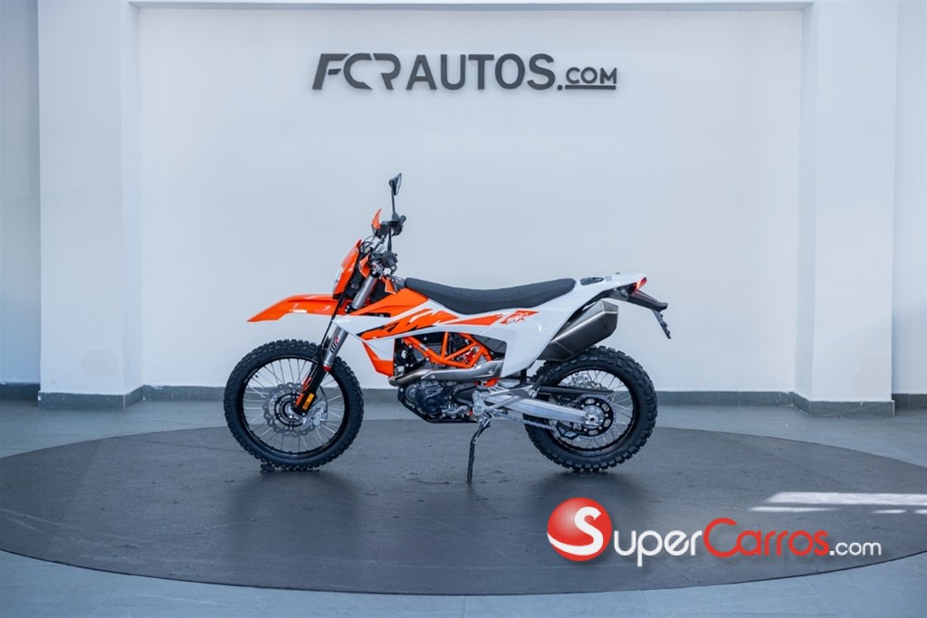 2026 KTM 690 — foto 11 / 12