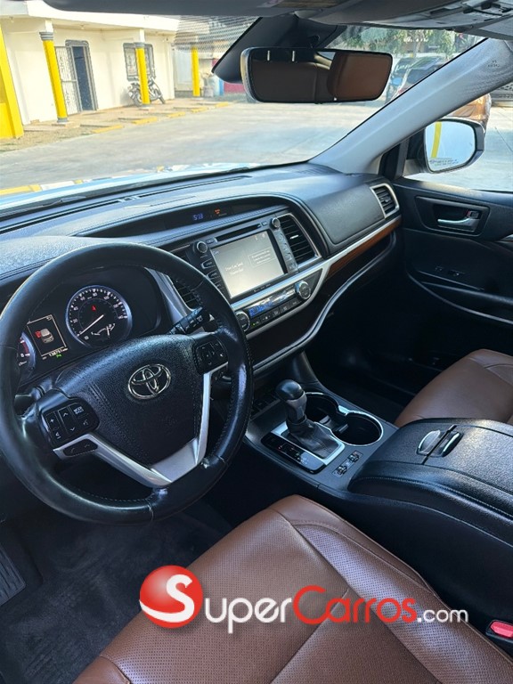 2017 Toyota Highlander Limited — foto 5 / 12
