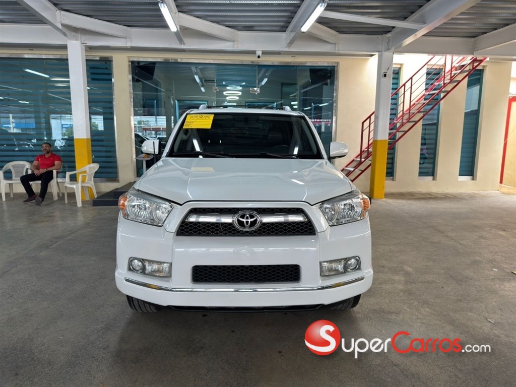 2010 Toyota 4 Runner SR5 — foto 2 / 12