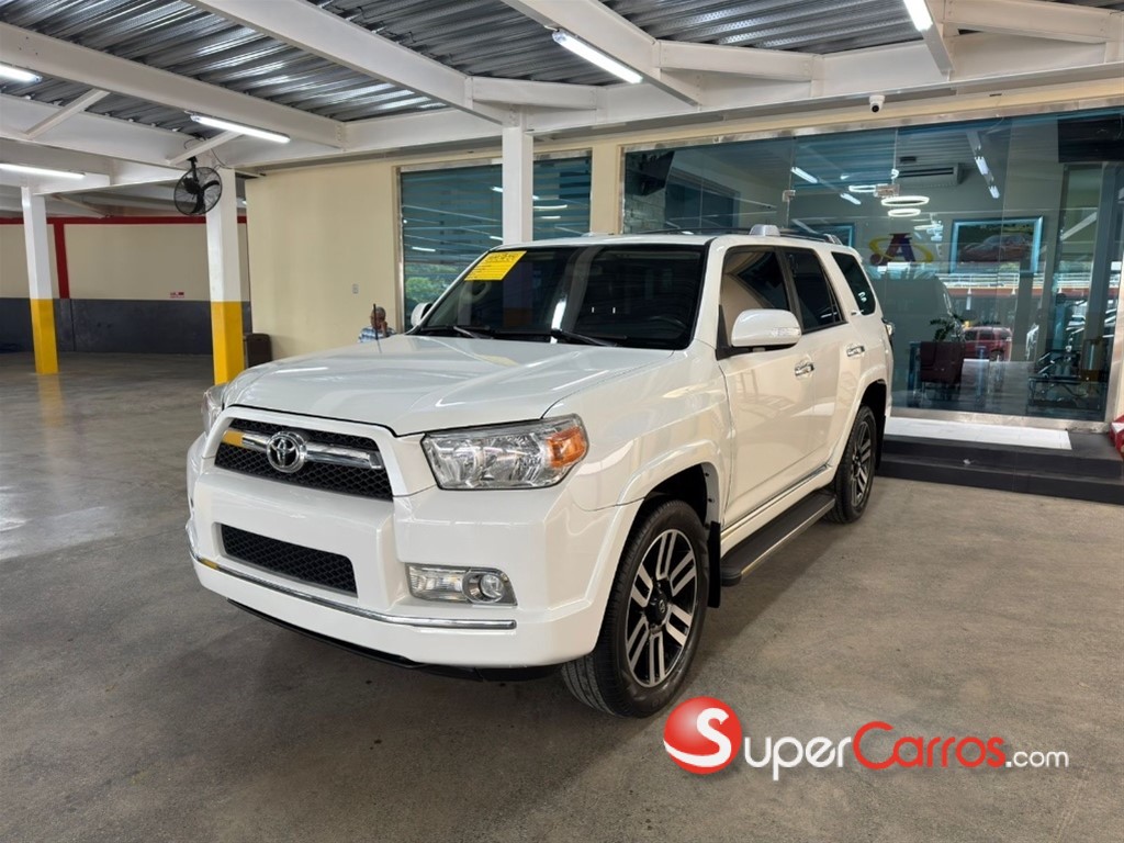 2010 Toyota 4 Runner SR5 — foto 3 / 12
