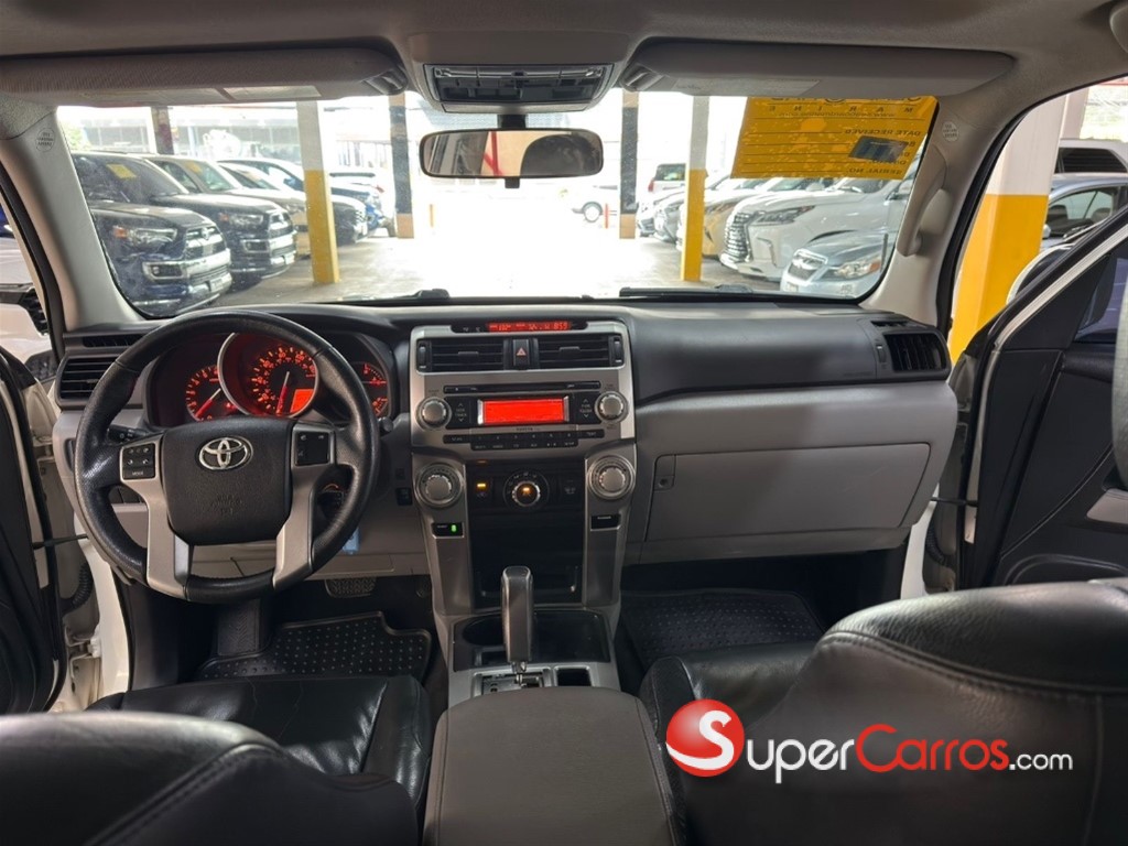 2010 Toyota 4 Runner SR5 — foto 12 / 12