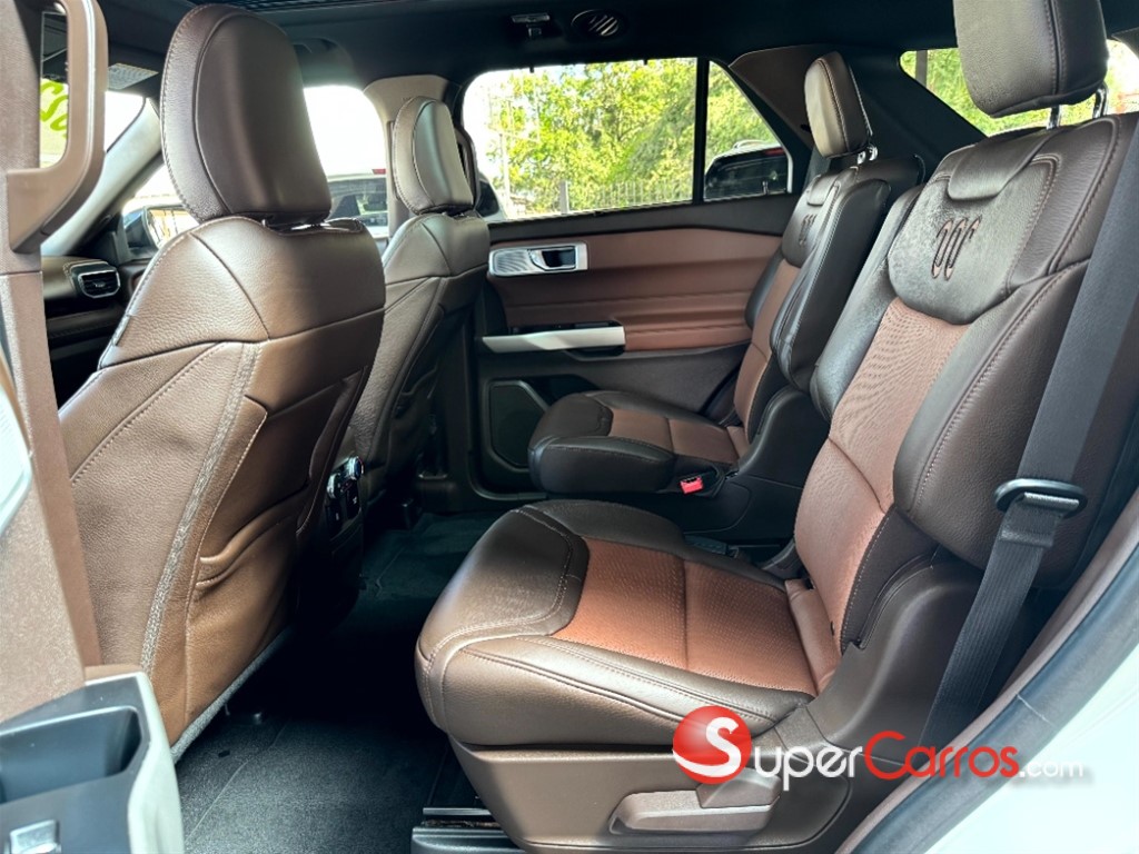 2022 Ford Explorer — foto 6 / 12