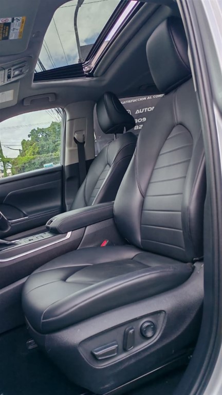 2021 Toyota Highlander XLE — foto 2 / 11