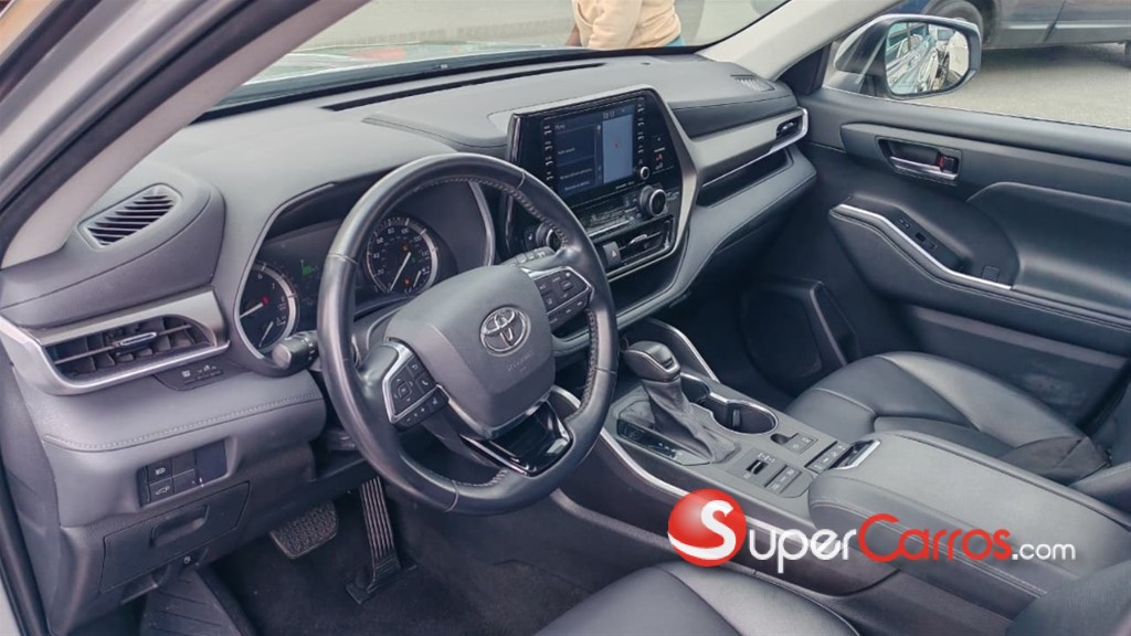 2021 Toyota Highlander XLE — foto 3 / 11