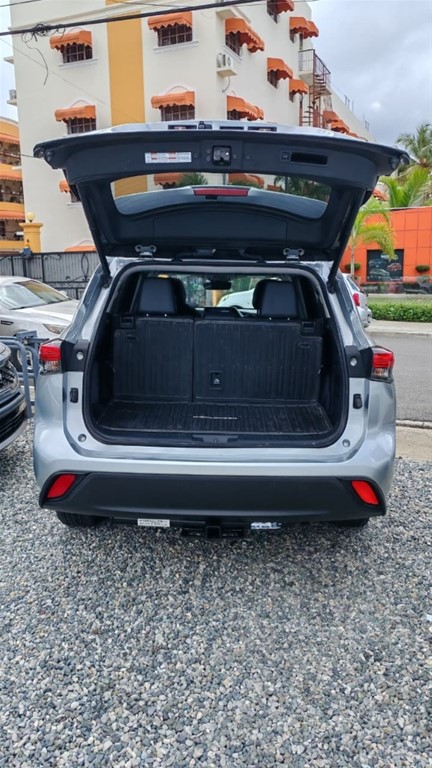 2021 Toyota Highlander XLE — foto 7 / 11