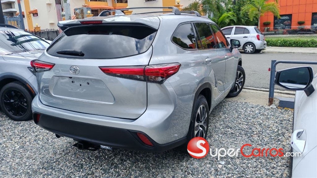 2021 Toyota Highlander XLE — foto 9 / 11
