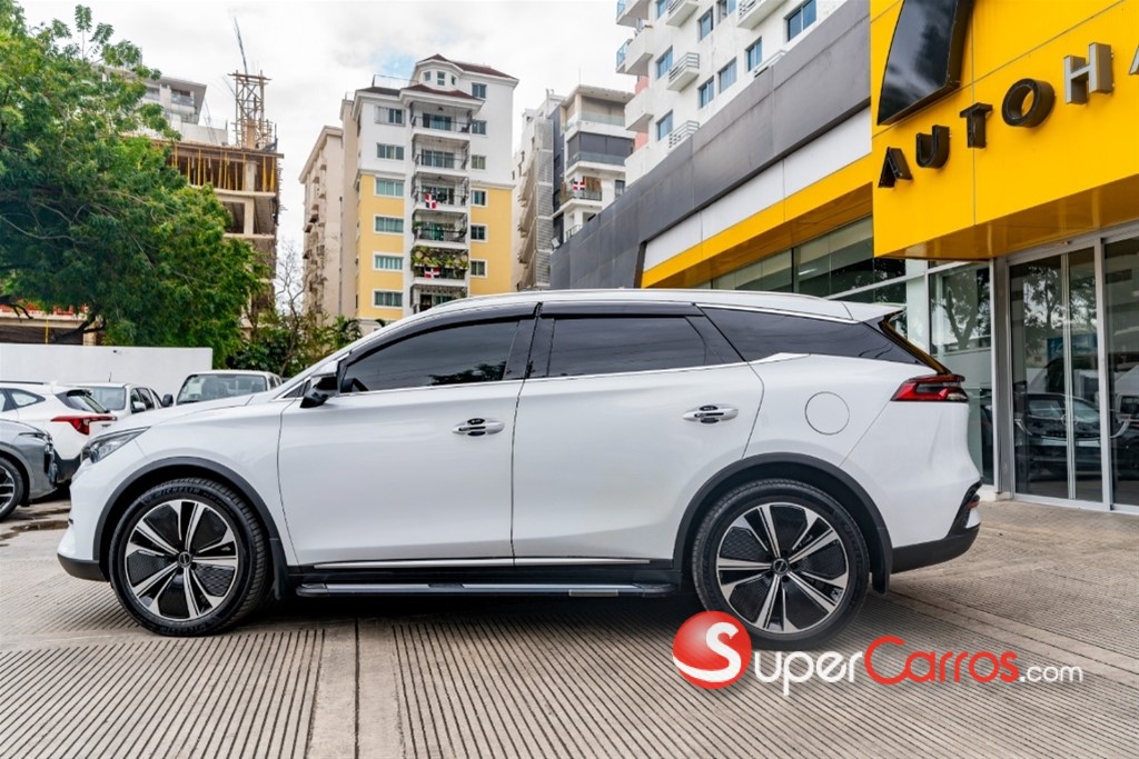 2024 BYD Tang — foto 4 / 9