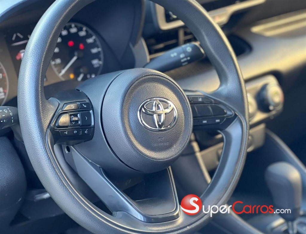 2021 Toyota Yaris — foto 2 / 11