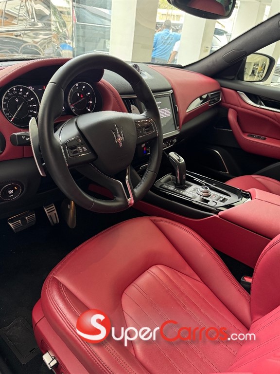 2022 Maserati Levante GT — foto 8 / 12