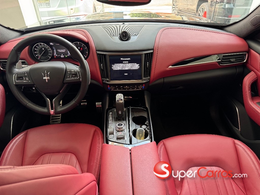 2022 Maserati Levante GT — foto 9 / 12