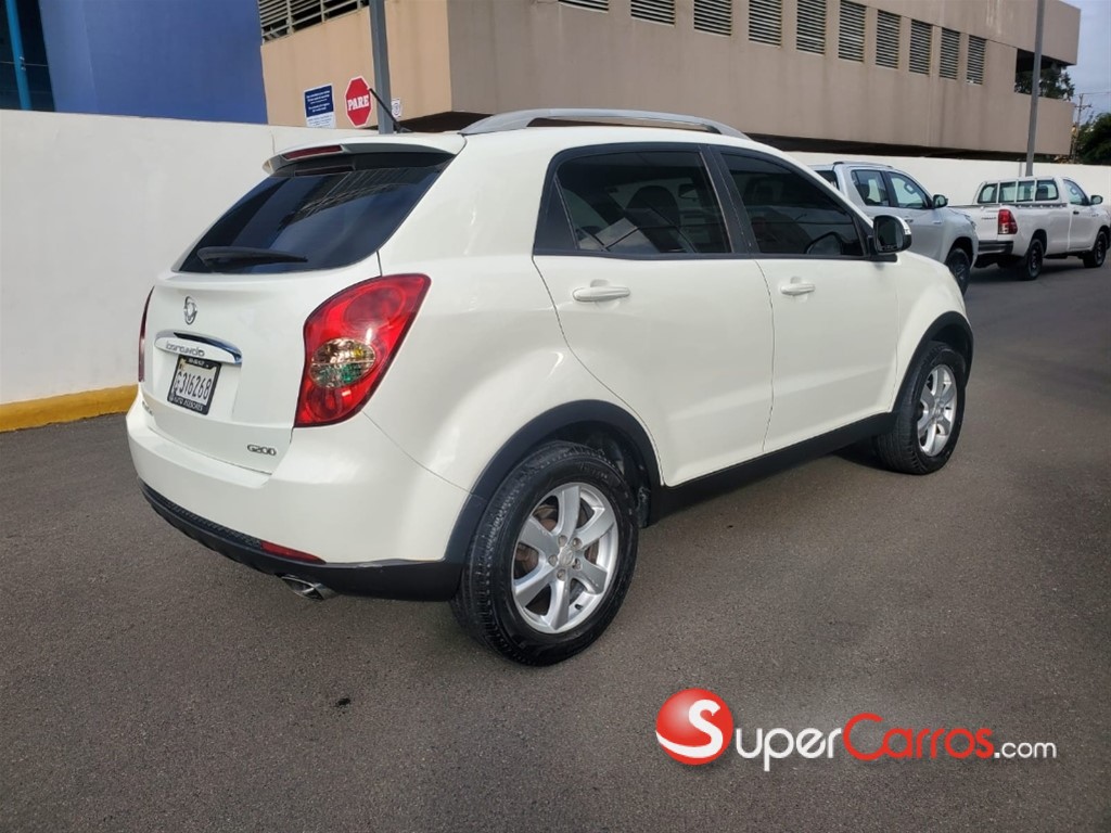 2013 SsangYong Korando — foto 10 / 12
