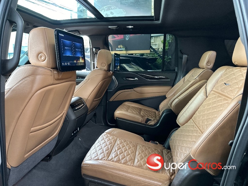 2023 Cadillac Escalade Premium Luxury Long — foto 8 / 12