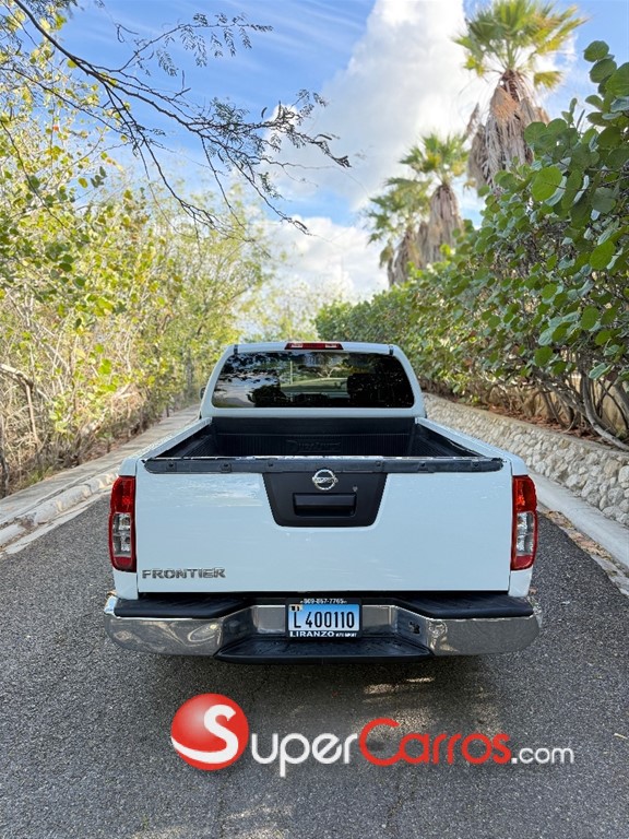 2016 Nissan Frontier LE — foto 6 / 12