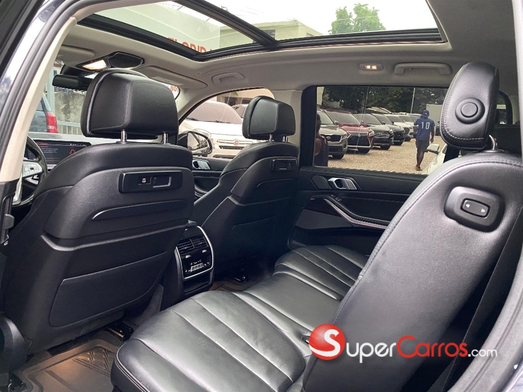 2019 BMW X 7 xDrive 40i Mpackage — foto 9 / 12
